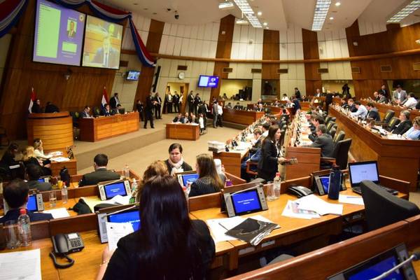 Diputados convoca a sesión extra para estudio del PGN y aumento del déficit fiscal - ADN Paraguayo