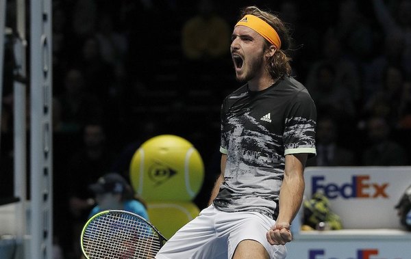 Tsitsipas domina a Medvedev en el Masters de Londres