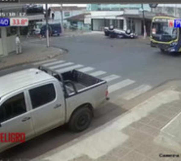 Accidente de tránsito en San Lorenzo - Paraguay.com