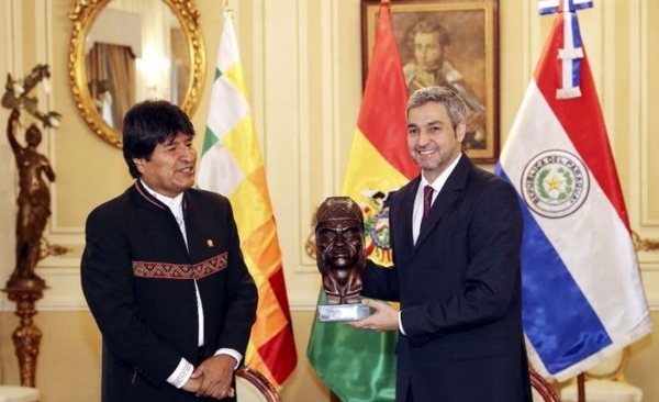 HOY / "Abdo dijo que las puertas del Paraguay estaban abiertas para Evo Morales"