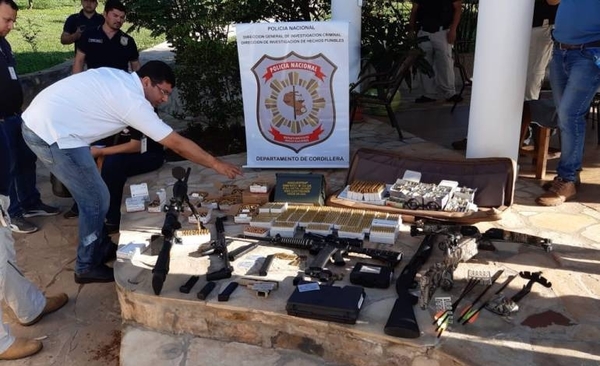 HOY / Caacupé: incautan arsenal de armas de fuego en poder de ciudadano alemán