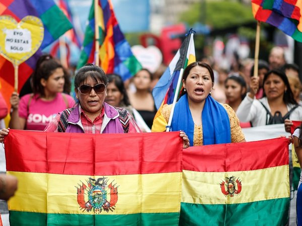 Miles de personas marcharon en Buenos Aires contra "golpe de Estado" en Bolivia