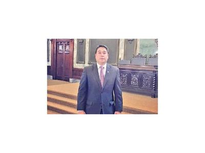 Nakayama pide seriedad a líderes de su partido para llegar con chances a 2020