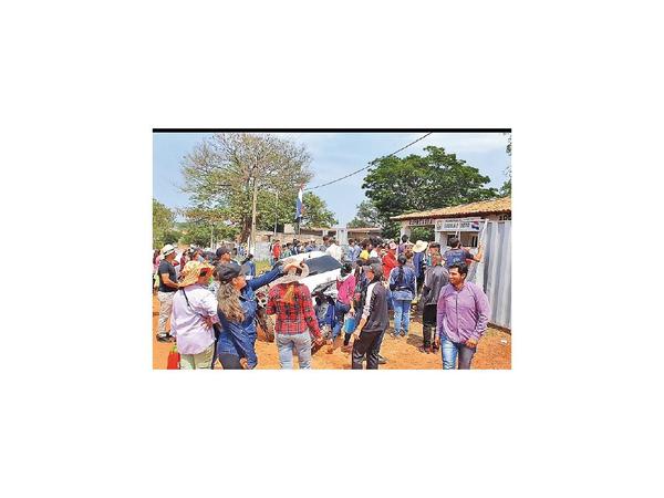 Pobladores de Arroyito levantan temporalmente protesta