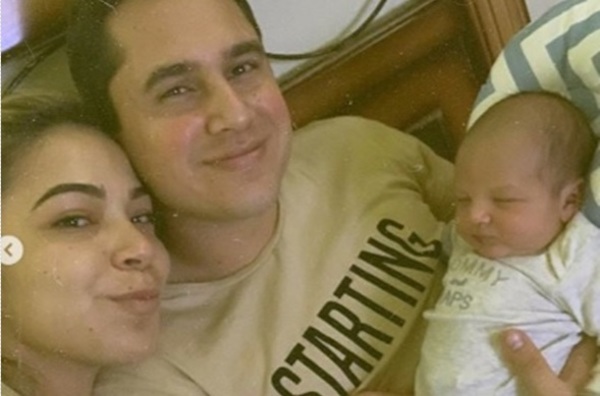 Male González celebró el primer mes de su hijo