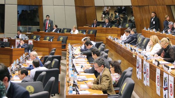 Diputados decidirán si aumenta tope fiscal