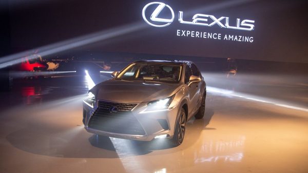 Toyotoshi presenta a Lexus