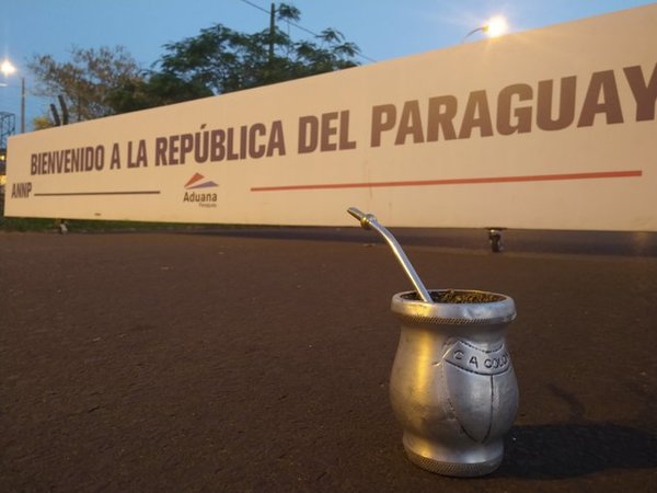 El hilo definitivo: Las experiencias de hinchas de Colón con los paraguayos | Noticias Paraguay