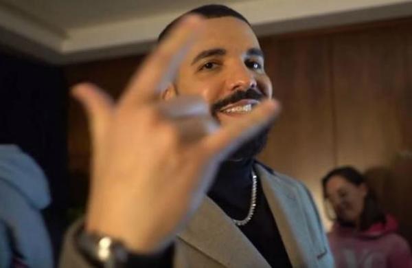 Así respondió Drake a los jóvenes que lo abuchearon en un concierto - SNT