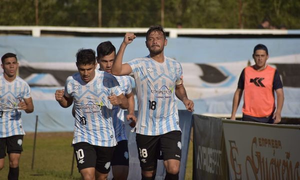 Marcos Acosta, el señor capitán de los ascensos