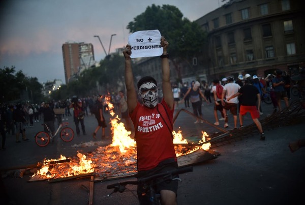 Por las nubes: el dólar alcanza el récord histórico en Chile por las protestas » Ñanduti