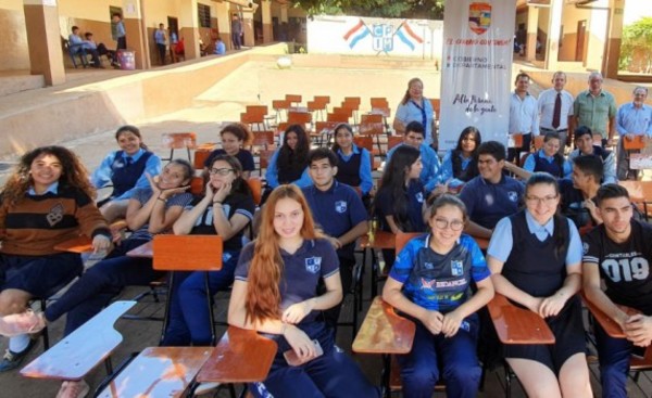 Gobernación invierte en comodidades para estudiantes y funcionarios