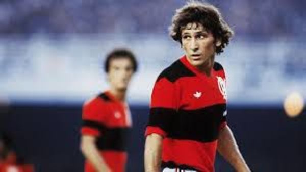 Zico anotó 11 goles y llevó al Flamengo al primer título - Fútbol - ABC Color