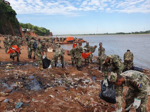 Más de 30.000 kilos de basura fueron retiradas de ribera del río Paraguay