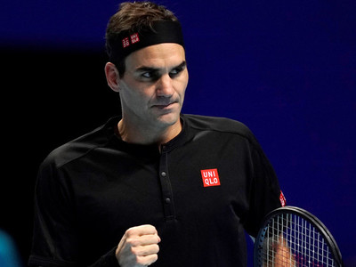 Federer supera a Berrettini y aspira a las semifinales
