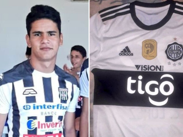 El pasapelotas empujado recibió una camiseta de parte de Roque