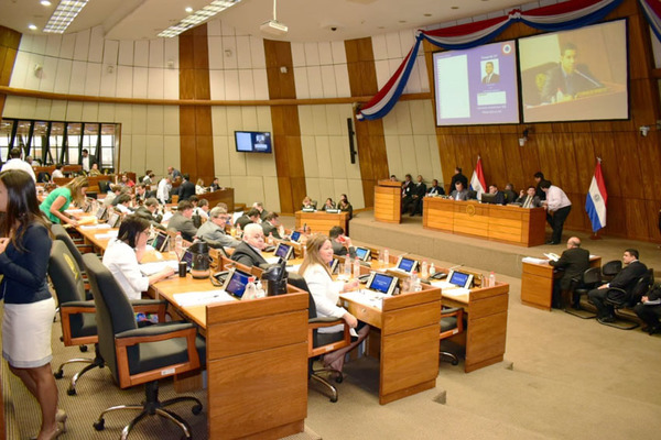 Diputados modifica tope de déficit fiscal al 2% del PIB | .::Agencia IP::.