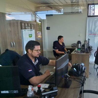 Migraciones confirmar desvinculación de funcionarios coimeros - Nacionales - ABC Color