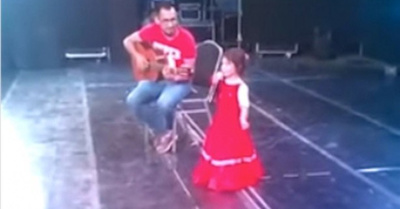 Niña cautiva ashá con la música paraguaya