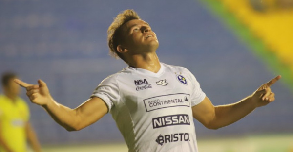 La “escoba” danzarín dejó sin aire a Capiatá