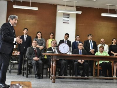 Concurso: Profesor lamenta que quiten materia por aplazo masivo