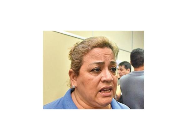 Sitian Comuna lambareña y logran renuncia del director administrativo