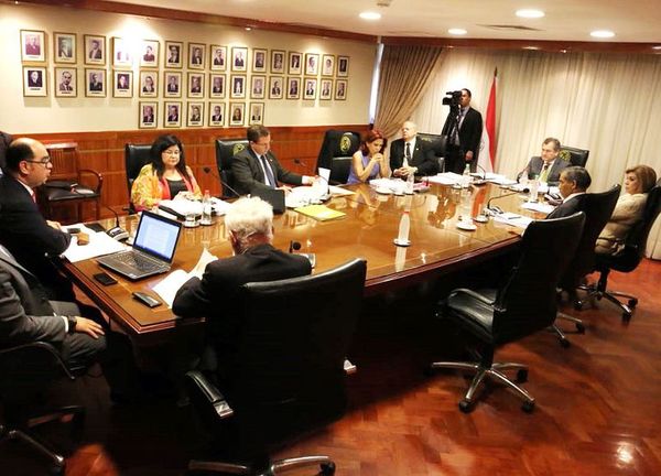 Abogados reclaman medidas - Judiciales y Policiales - ABC Color