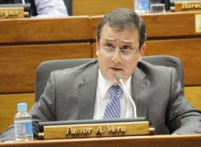 Vera Bejarano fue empleado de la finca que busca expropiar