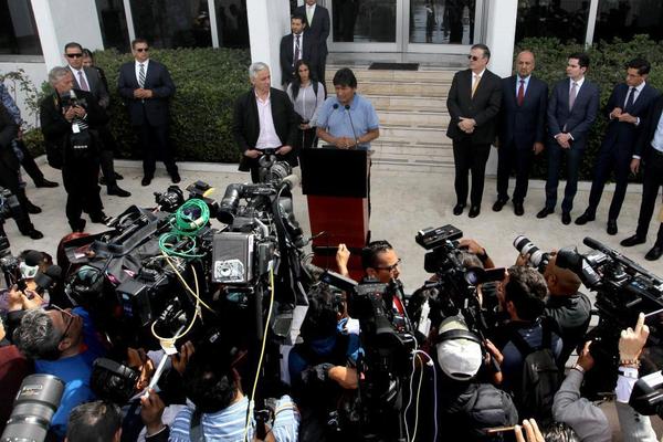 Evo Morales: “Mientras tenga vida, sigue la lucha”. Oposición nombró presidenta interina, aún sin reunir quórum - ADN Paraguayo