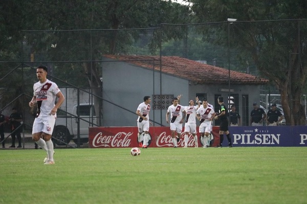 River Plate remonta en Luque y se queda con los tres puntos