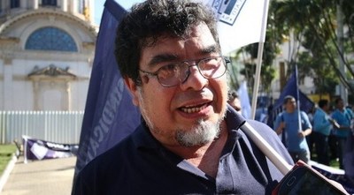 Docentes exigen que aumento salarial rija desde enero y no julio como presente el Ejecutivo - ADN Paraguayo
