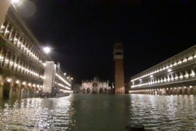¡Noche de pesadilla! Las impactantes fotografías de cómo amaneció hoy Venecia
