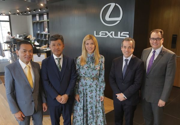 Apertura del nuevo showroom de Lexus