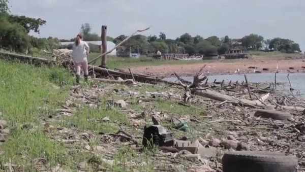 HOY / Ribera del río en Itá Enramada está convertida en un basural