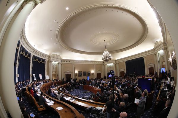 Inician audiencias en el Congreso de EEUU para juicio político de Trump