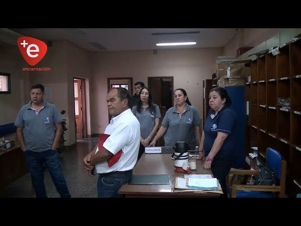 FUNCIONARIOS DE CORREOS AMENAZAN CON HACER HUELGA