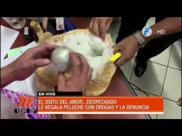 Envió peluche con droga a su expareja y luego la denunció