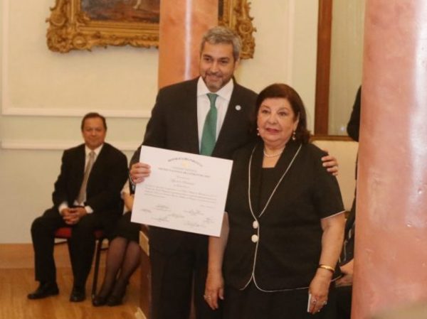 Maribel Barreto recibió el Premio Nacional de Literatura - ADN Paraguayo