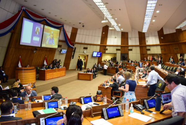Diputados recortan levemente presupuesto a parlamentarios del Mercosur