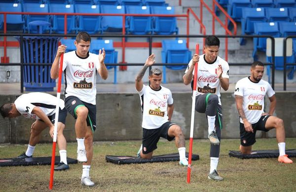 Oblitas considera “inconcebible” cancelación de amistoso - Fútbol - ABC Color