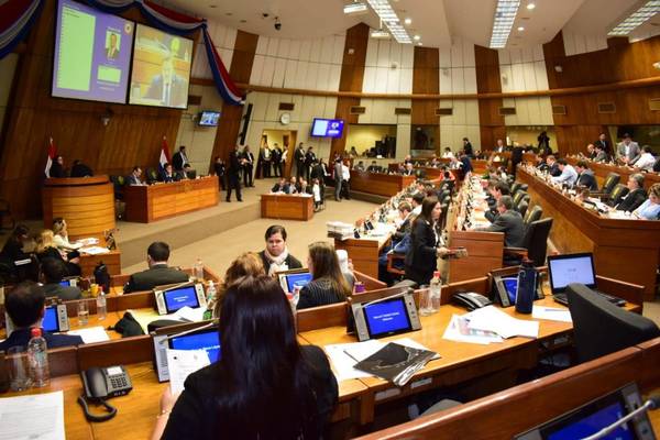 Diputados recorta G. 4.695 millones al Parlasur - ADN Paraguayo