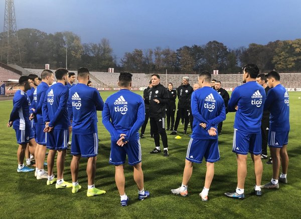 Berizzo recalcó la importancia del juego ante Bulgaria