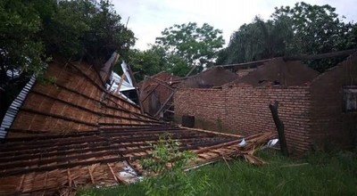 Temporal destruyó varias viviendas en Ñeembucú - Digital Misiones