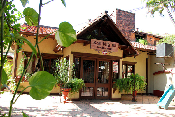 Valorando el Bar San Miguel, histórico sitio de recreo que atrae por tradición » Ñanduti