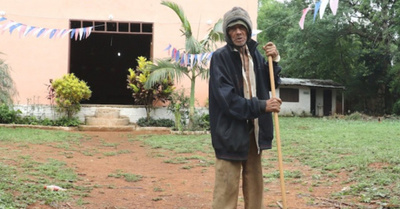 El abuelito que sueña con “existir”