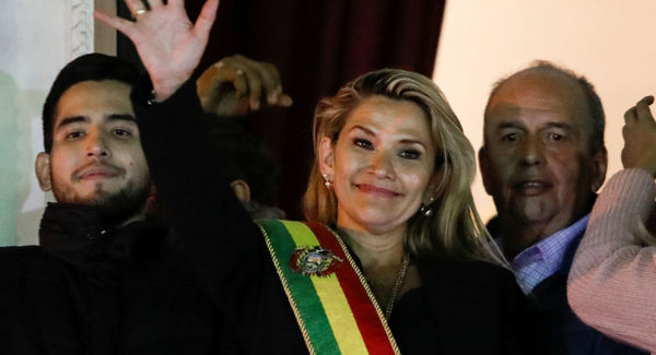 Jeanine Áñez nombra su Gabinete y renueva la cúpula militar en Bolivia » Ñanduti