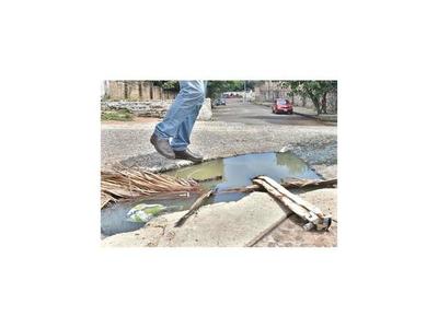 Vecinos urgen que se  abra calle amurallada en Varadero