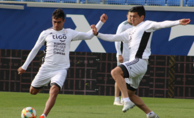 HOY / Paraguay quiere ratificar su transformación ante una Bulgaria en crisis
