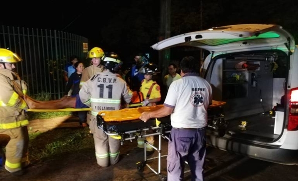 HOY / Moto chocó contra auto que no usó señalero para doblar