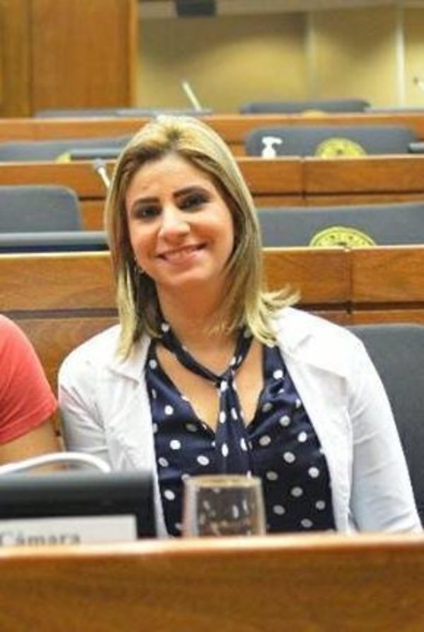 Roya Torres logra unanimidad para que el MSP destine 10 mil millones para nuevo hospital en Alto Paraná